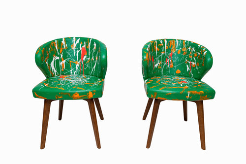 “Lira chairs”